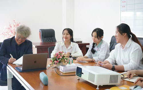 Lớp học đặc biệt của sinh viên Ngôn ngữ Nhật Đại học Đông Á trước xuất cảnh